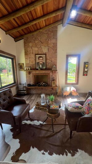 Living area - Cabaña Mi Querido Viejo (Juan Emilio O'Leary)