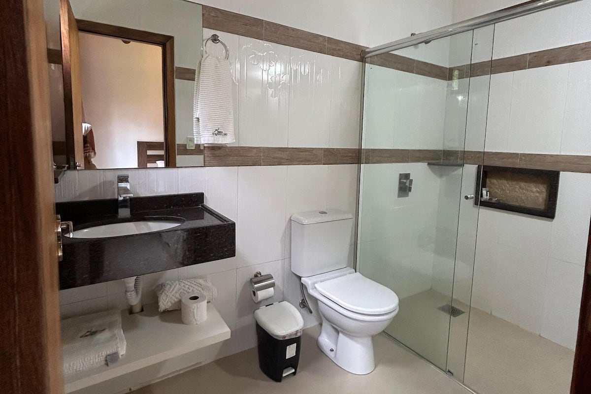 Premium Cabin, Multiple Beds, Hot Tub | Bathroom | Shower, towels, soap, shampoo