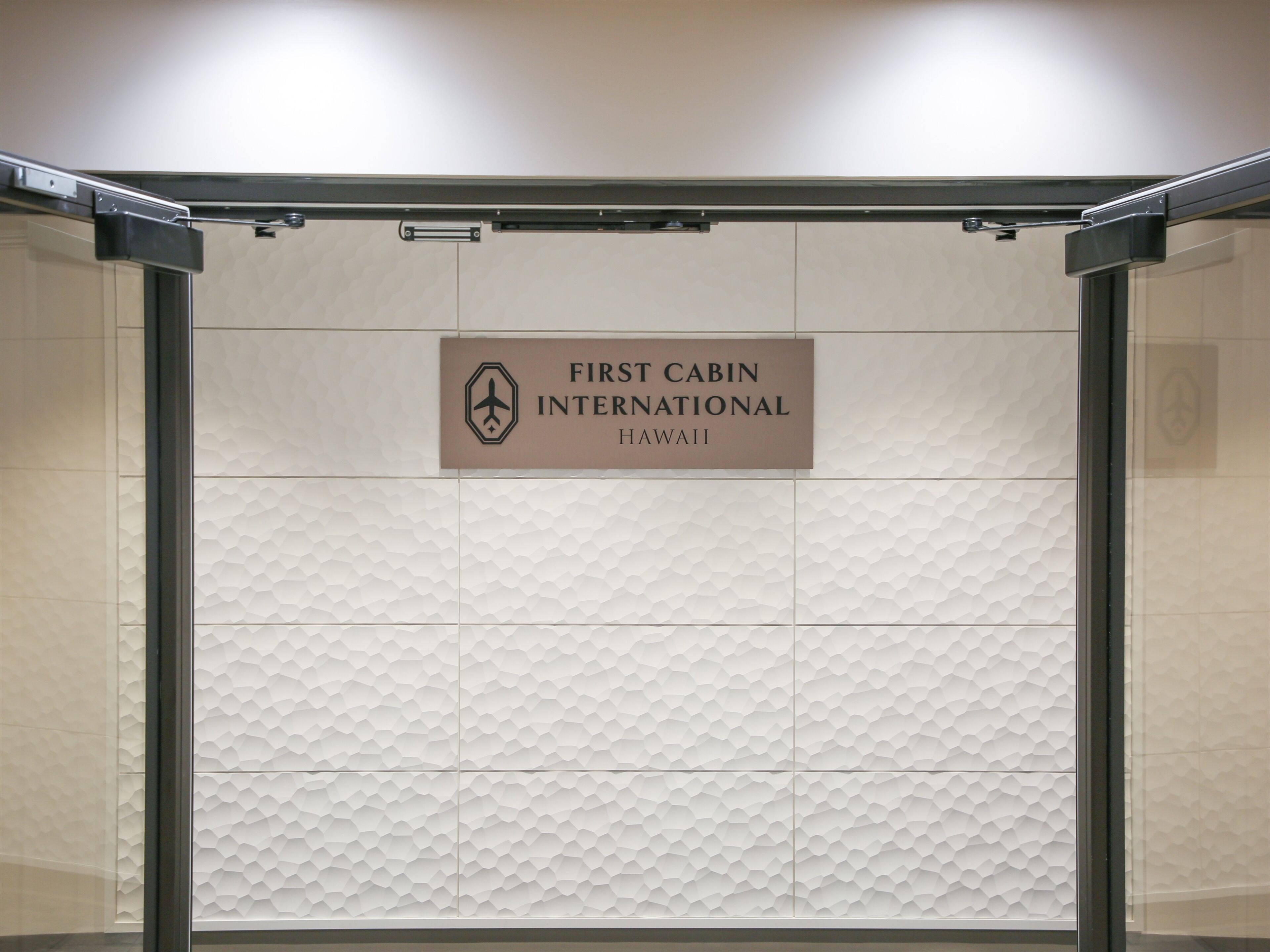 Photo - First Cabin International Hawaii