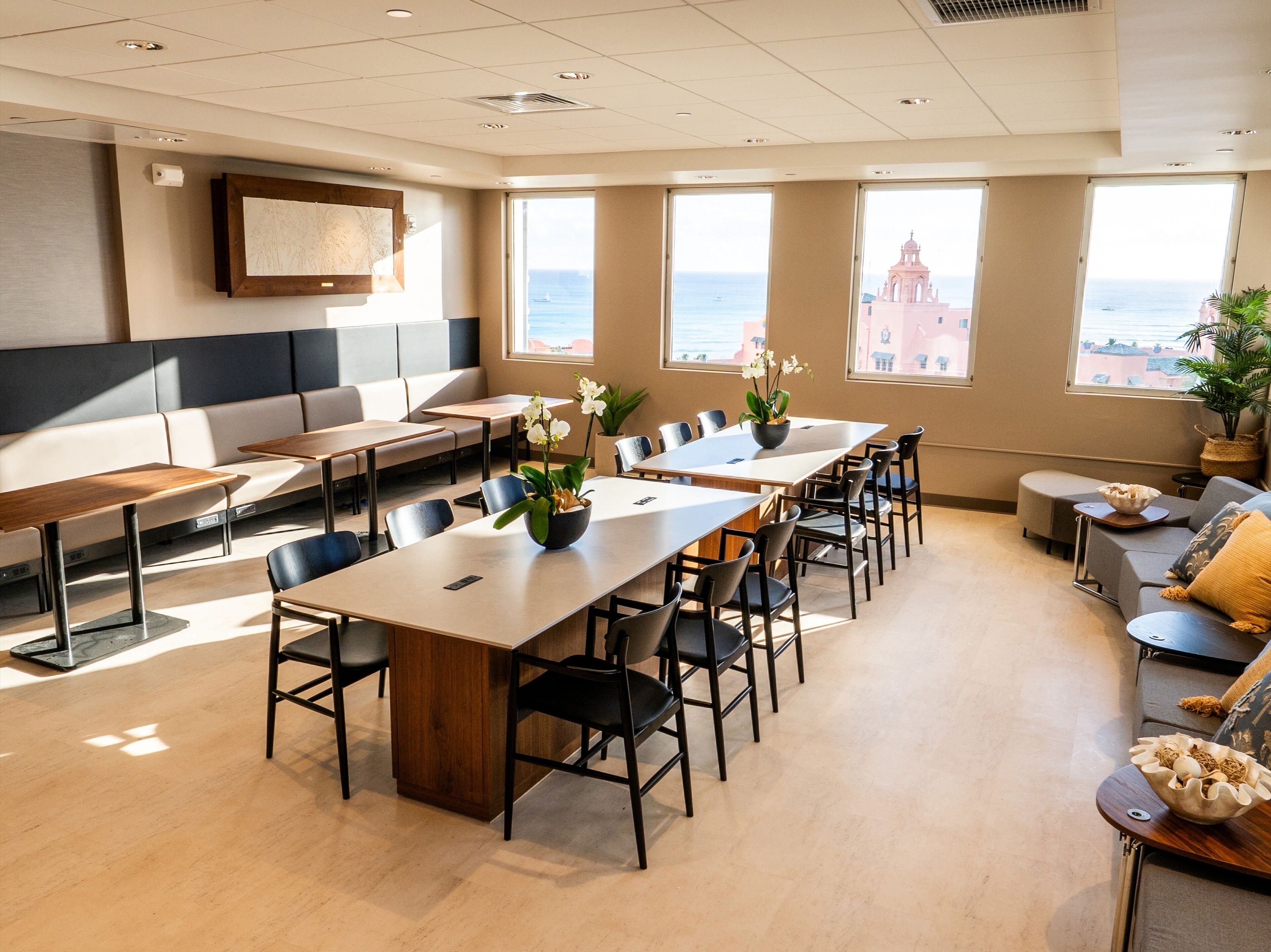 Photo - First Cabin International Hawaii