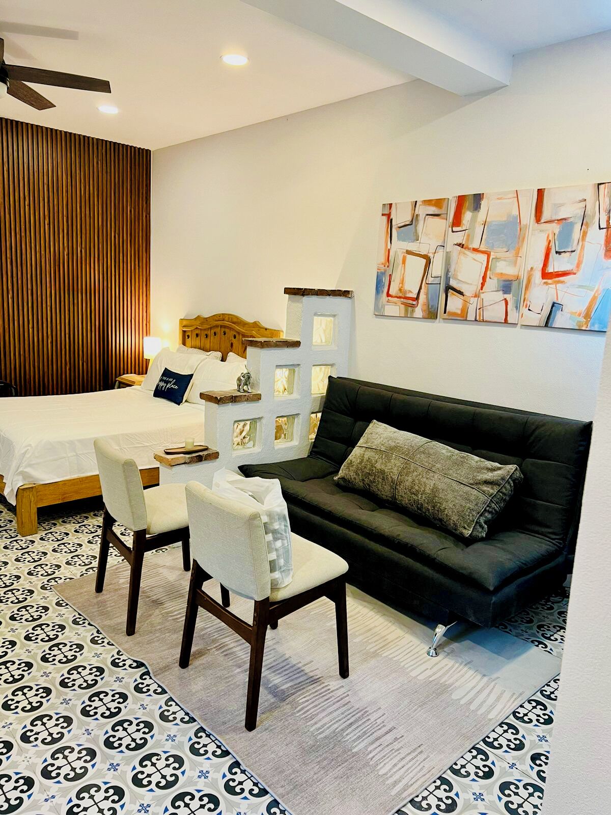 1 多间卧室、熨斗/熨衣板、免费 WiFi、床单