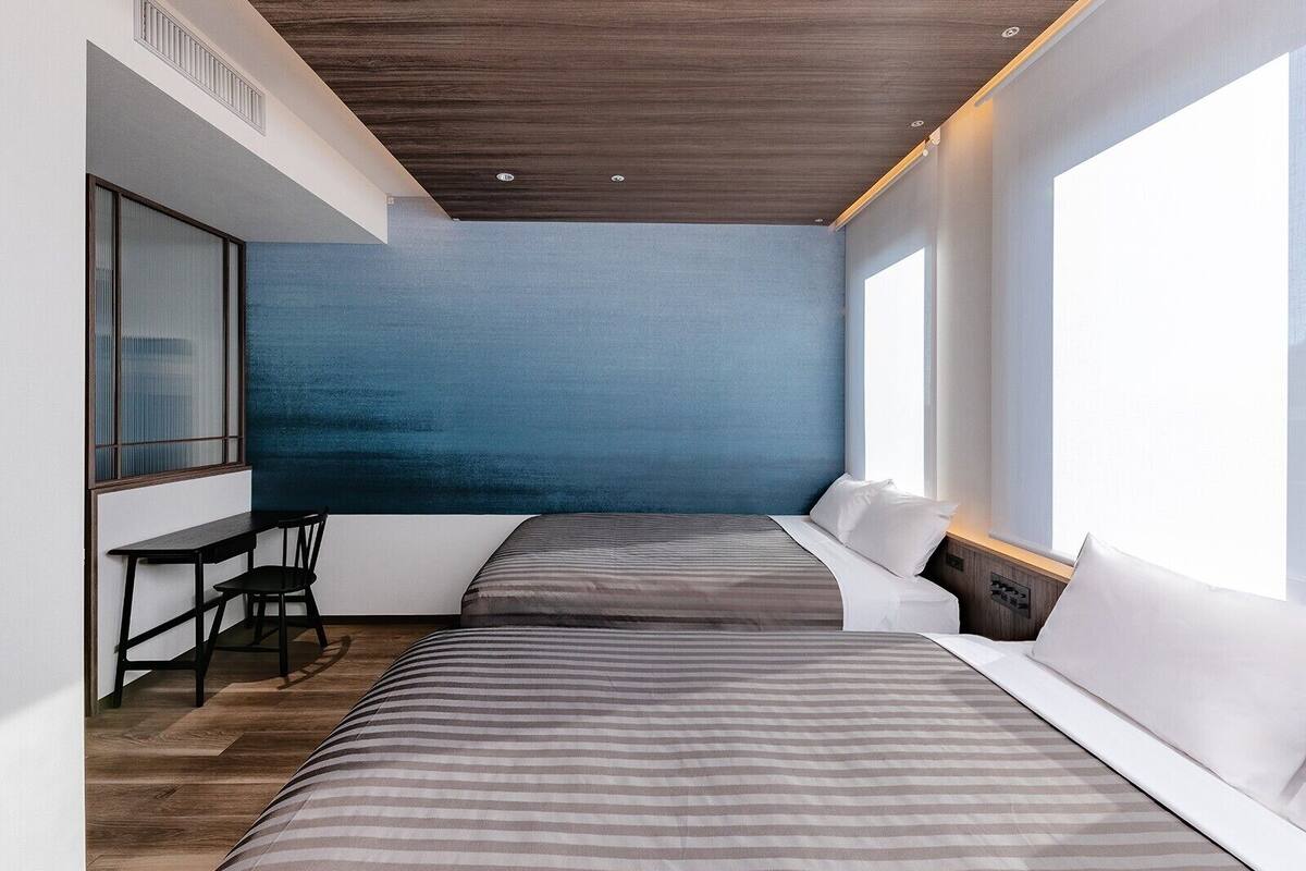 Executive floor Standard Twin Room, Non-smoking | Down comforters, in-room safe, WiFi (free), bed sheets