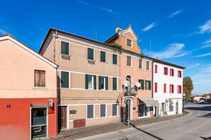 Esterni