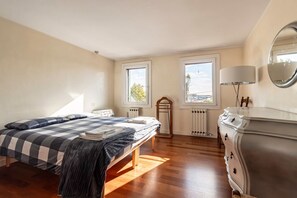 3 soverom, strykejern/-brett, wi-fi og sengetøy