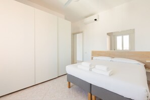 2 室のベッドルーム、WiFi、ベッドシーツ