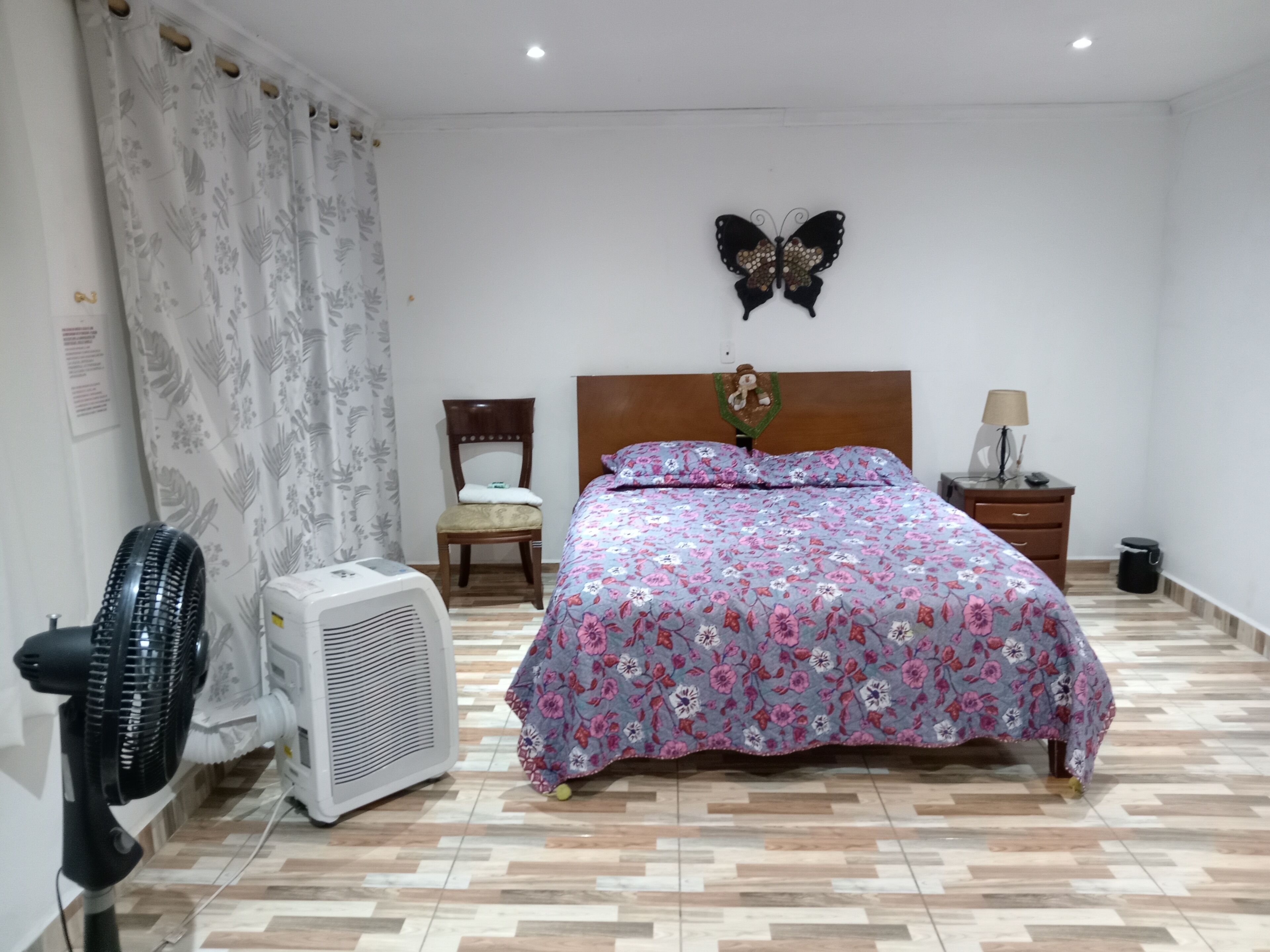Deluxe Double Room | Iron/ironing board, free WiFi