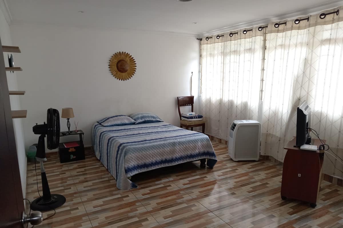 Standard Double Room, City View | Iron/ironing board, free WiFi