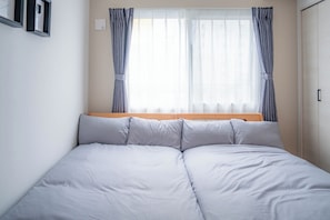 3 habitaciones, tabla de planchar con plancha y wifi gratis 