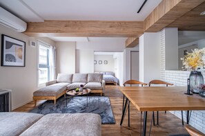 In-room dining - ZABO HILLS 303 (Sapporo)