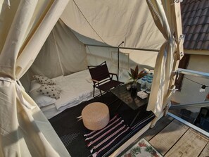 Tält Economy | Skrivbord, ljudisolering och gratis wi-fi