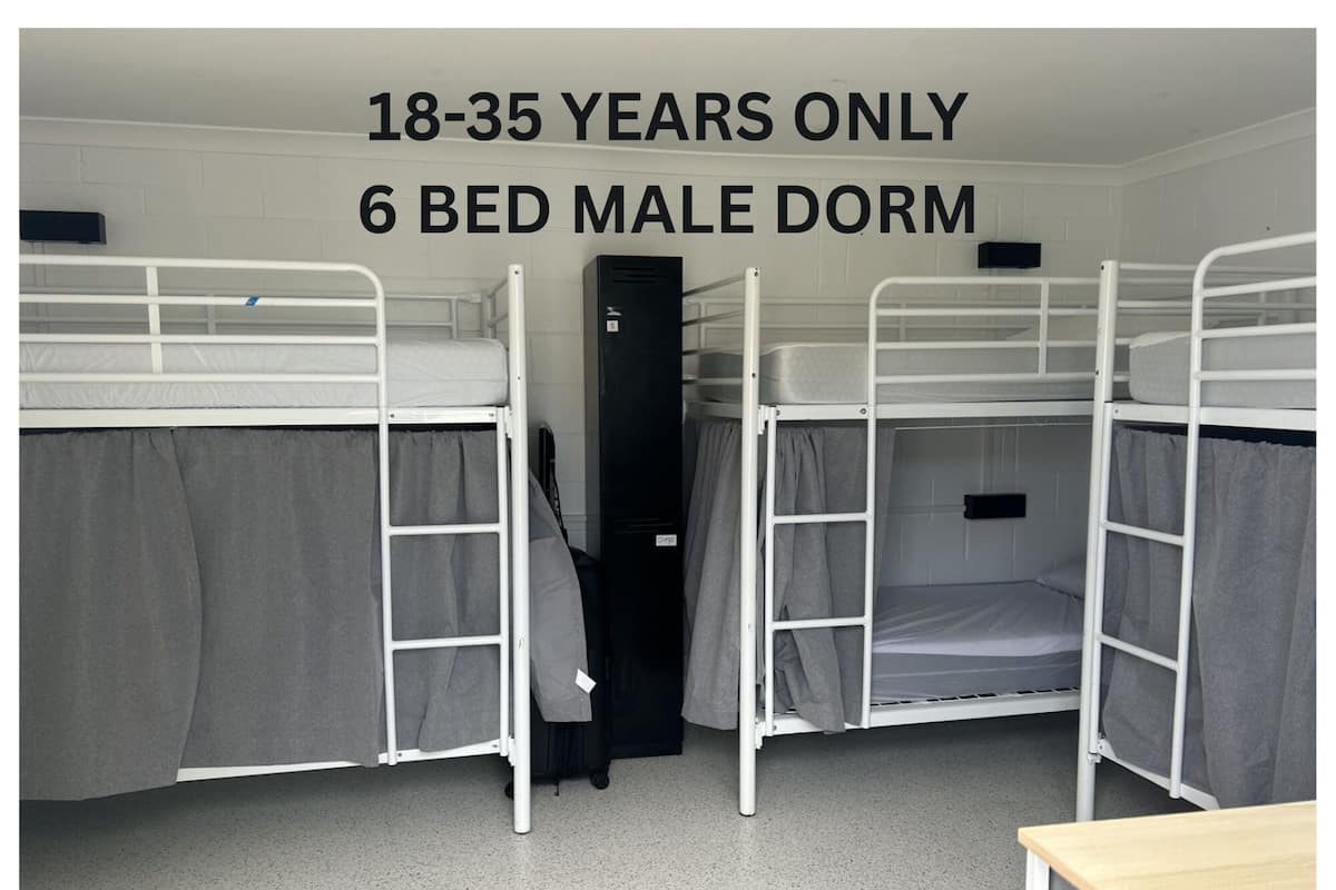 6 Share Mixed Dorm Ensuite | Free WiFi, bed sheets