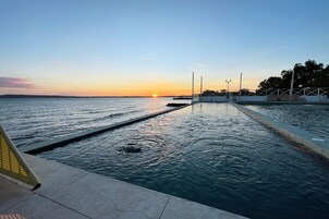 4 piscinas al aire libre