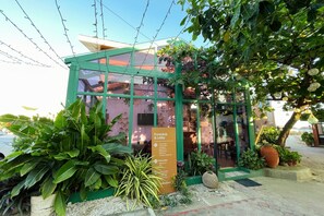 Reception - The Beach Calatagan Mediterraneo powered by Cocotel (Calatagan)