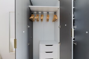 Interior - Blueground | Rudolfsheim-Fünfhaus, full kitchen (Vienna)