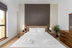 3 soverom, safe på rommet, strykejern/-brett og wi-fi (mot et tillegg)