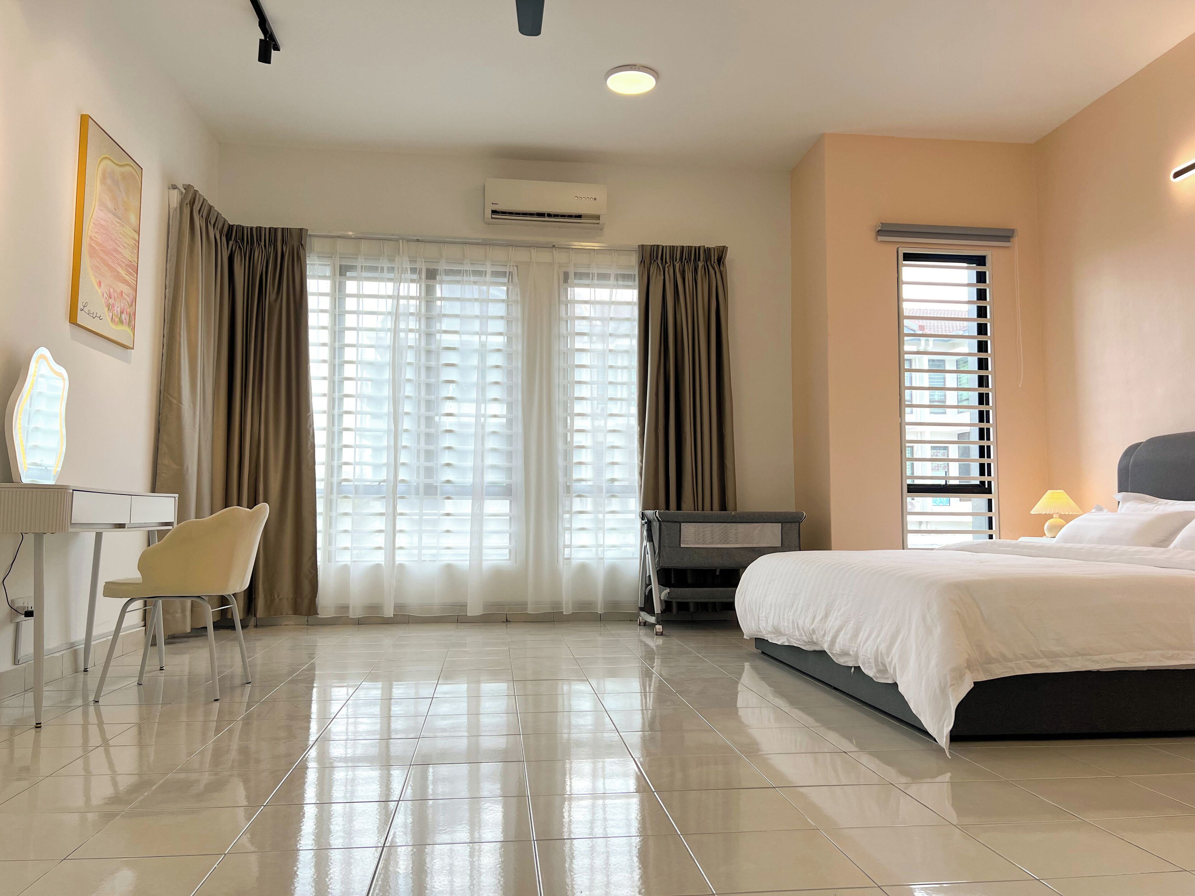 5 bedrooms, free WiFi