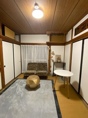 Interior - Spacious shared house , Netflix and WiFi. (Yuki-shi)