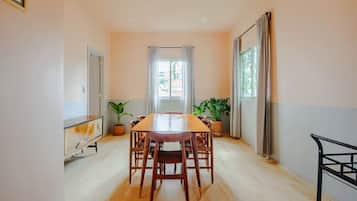 Departamento superior, vista a la ciudad | Comedor