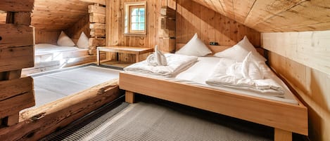 2 室のベッドルーム、旅行用ベビーベッド、WiFi (無料)