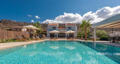 Aquarella: Stunning Villa with Pool, Steps to Sea