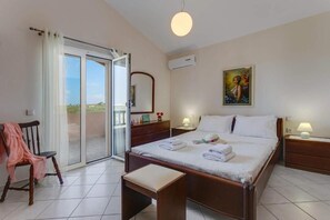 4 bedrooms, free WiFi, bed sheets