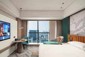 Exclusive Double Room, City View (Free shuttle bus services will be provided during Canton Fair) | Premium bedding, down comforters, minibar, in-room safe - Elegant Hotel Guangzhou Pazhou Exhibition Center International Financial City (Guangzhou)