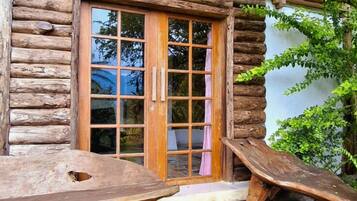 Deluxe Bungalow, Lake View | Terrace/patio