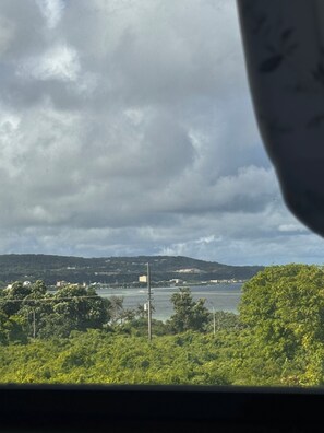 Interior - 3-bedroom with greenery and Ocean view, with AC, WiFi, 5 min from Tumon Beach (Apotgan)