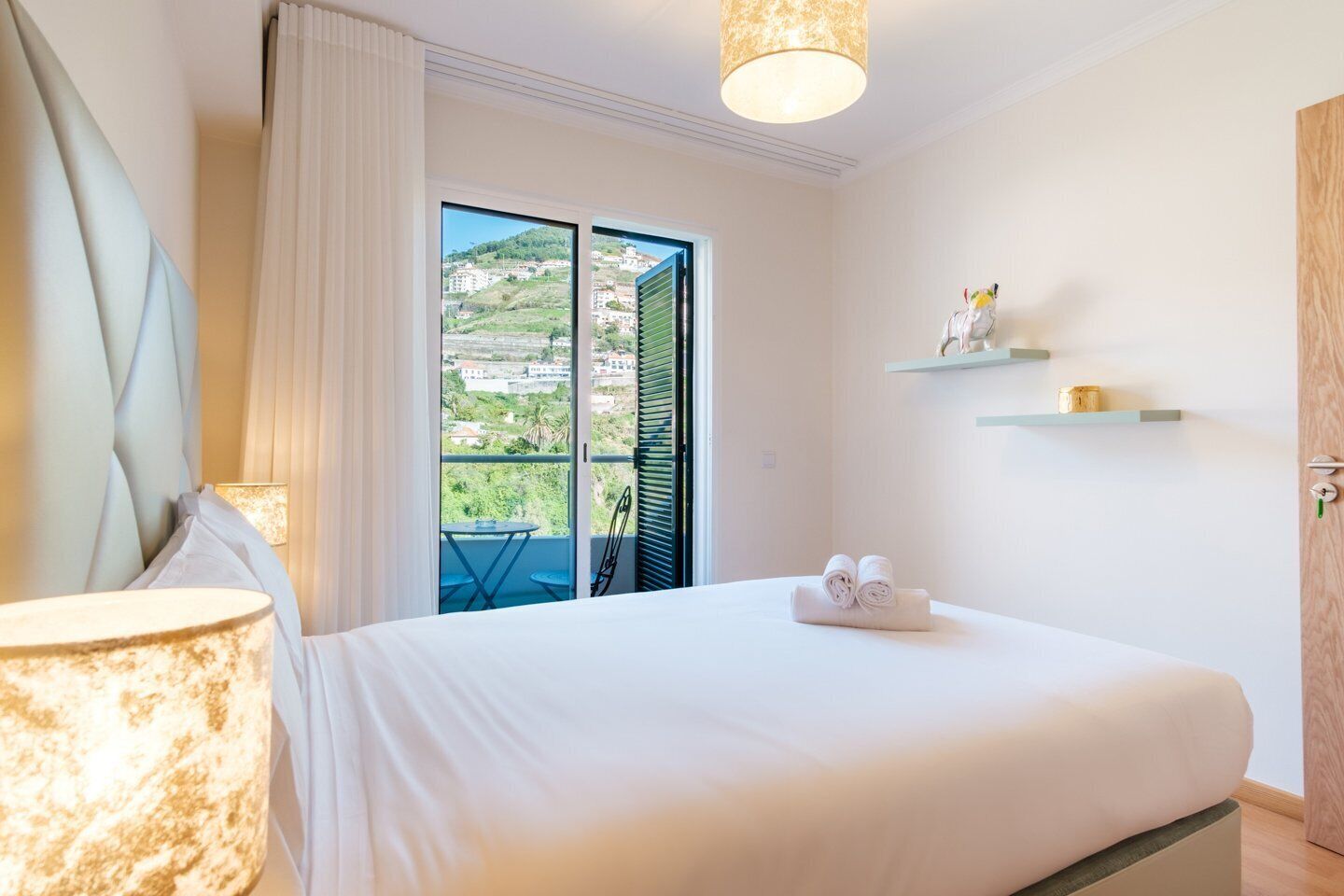 2 soverom, strykejern/-brett, internettilgang og sengetøy