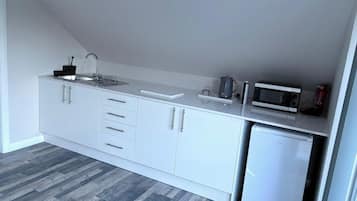 Fridge, microwave, stovetop, toaster