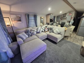 Télévision, chaîne hi-fi