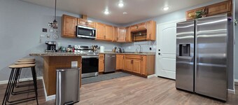 Alaska Charm 3-bedroom townhome with WiFi in brilliant Fairbanks