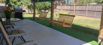 Perfect For Groups
3Full Bath
2Couches Wrkstn
Guest Yard
Brkfst 4TV
Kids Games