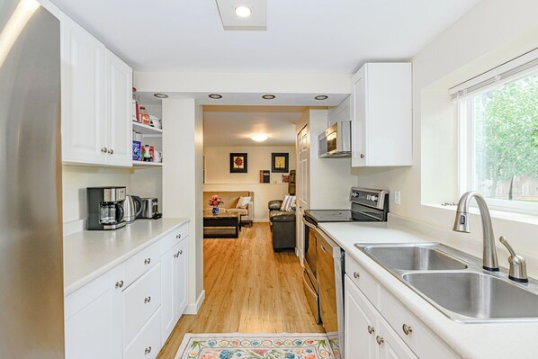 Fridge, microwave, oven, dishwasher