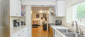 Gordon Head BnB
Clean & Comfortable
with everything you'll need
Great Reviews