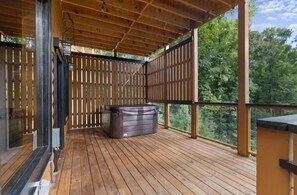 Terrace/patio - Active Bears/By Dollywood/Pigeon Forge/ 80s & 90s Arcade loft/Downstairs Pool Rm (Sevierville)