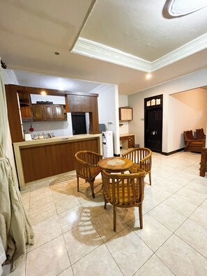Interior - DAlvin Homestay: Cozy, Central Labuan Bajo, Near Airport–Perfect for Your Stay! (Kabupaten Labuan Bajo)