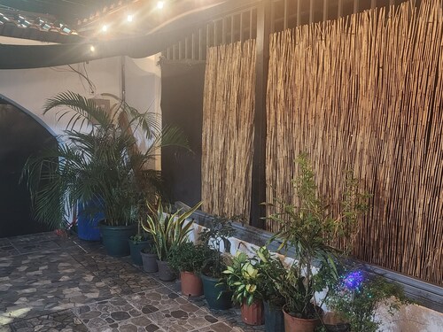 Quiet & comfortable apartment near to Downtown Quepos and Manuel Antonio.