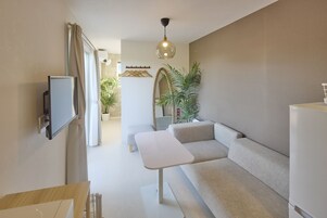 (Mio) Basic House with Private Dog Park & Barbeque Grill, Non Smoking, Non Smoking | 1 bedroom, free WiFi