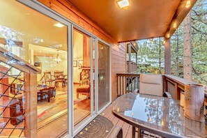 Terrace/patio - Tahoe Condo Near Skylandia Beach (Tahoe City)