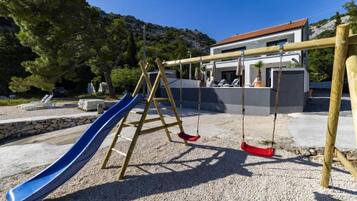 Villa (Luxury Villa Lucija) | Game room