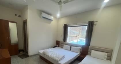 Goroomgo Garima Ujjain