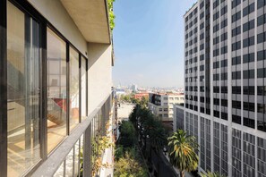 Balcón, vista, fachada