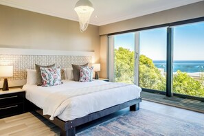 4 Schlafzimmer, Schreibtisch, Bügeleisen/Bügelbrett, WLAN