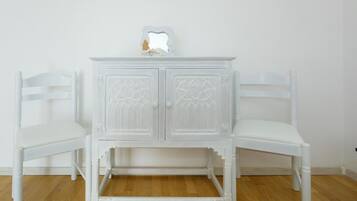 Apartment (One Bedroom Apartment with Balcony) | Interior