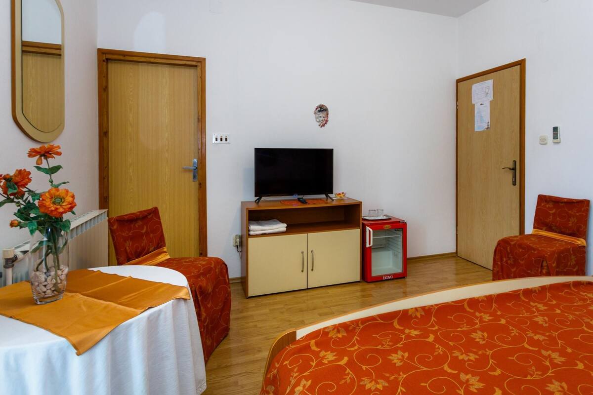 Apartment (Standard Double Room with Balcony) | 2 bedrooms, free WiFi