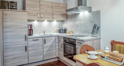 Idyllic apartment, garden and mountain views