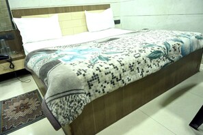 Double Room - Hotel Crystal (Ghaziabad)