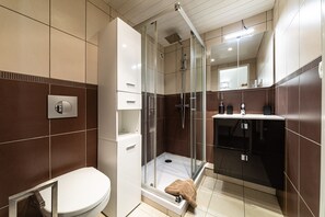 Douche, serviettes fournies