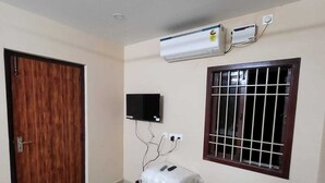 Quarto standard | Escrivaninha, Wi-Fi de cortesia